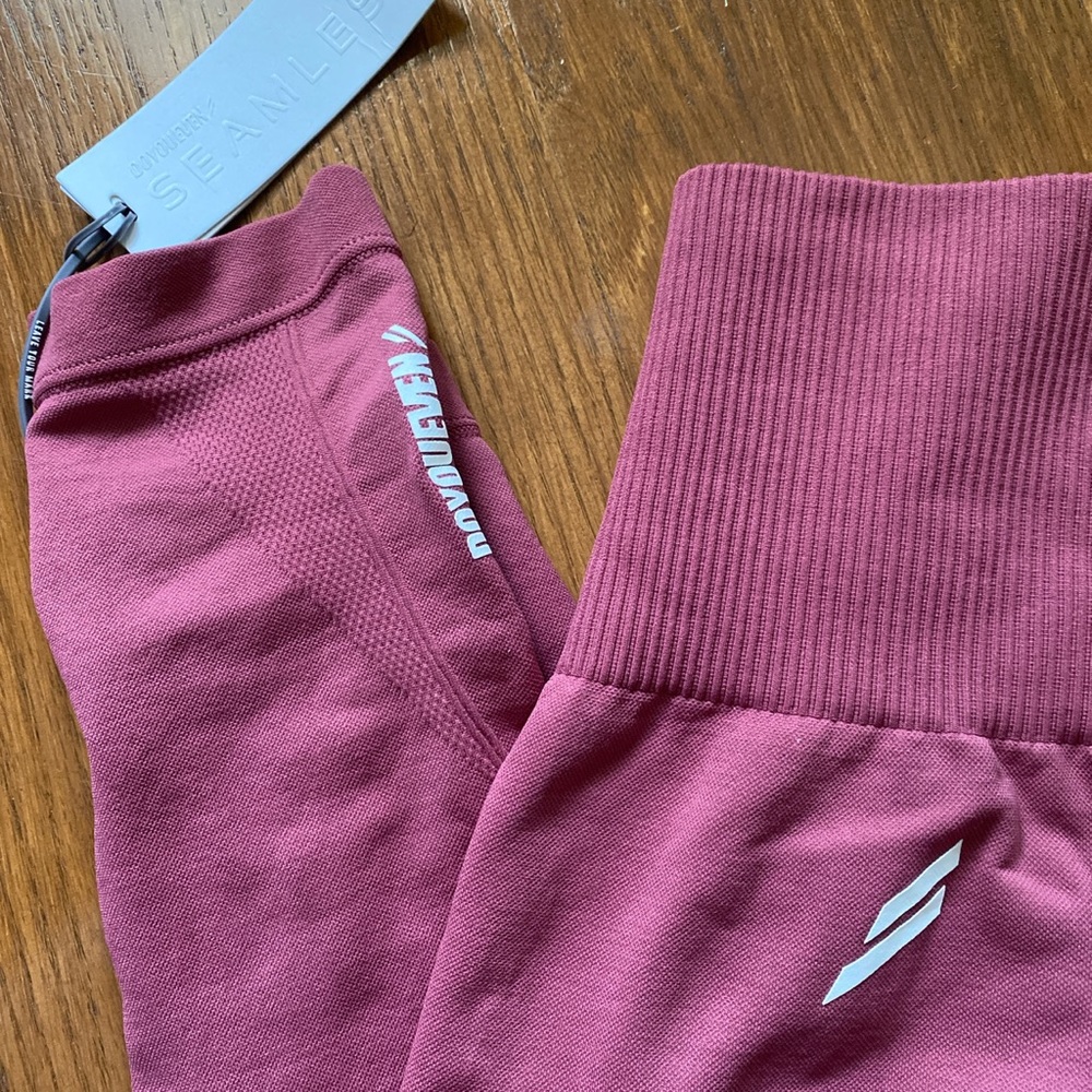 BNWT DO YOU EVEN SEAMLESS LEGGINGS IN EARTH RED